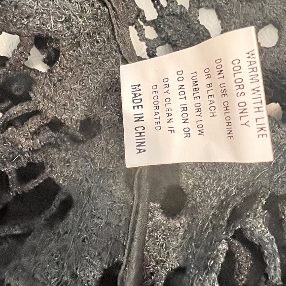 # A003   FT INC Cocktail Chic  Romantic Layering Black Eyelet Lace Jacket NWOT M - Picture 8 of 11